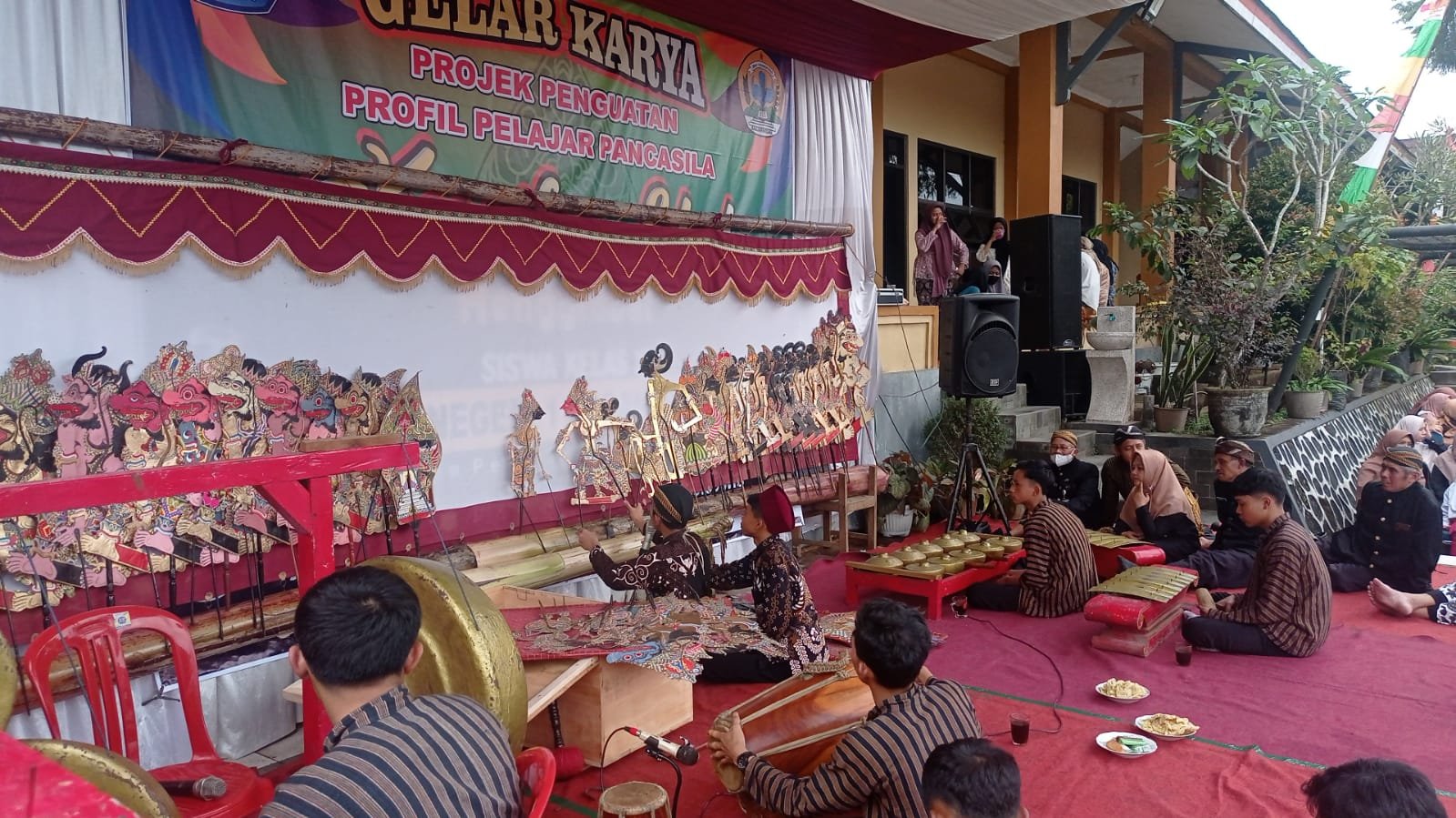 Mengusung Tema Kearifan Mengglobal