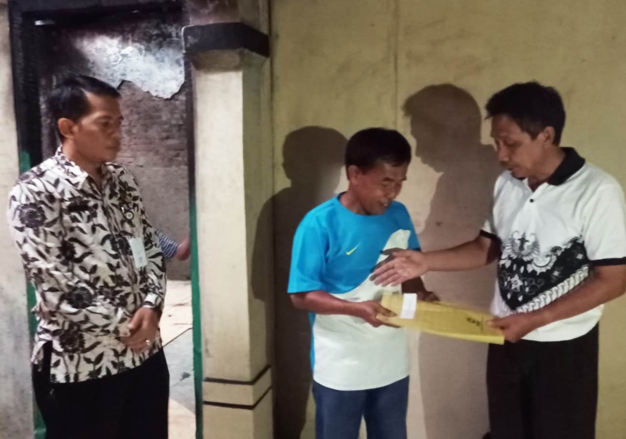 PGRI Banjarnegara Bantu Guru Terkena Musibah Kebakaran