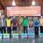 DWP Dispermadesdukcapil Jateng Salurkan Sembako