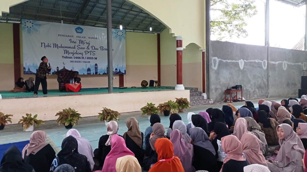 Peringati Isra Miraj Siswa Banyak Tahu Manfaat Sholat