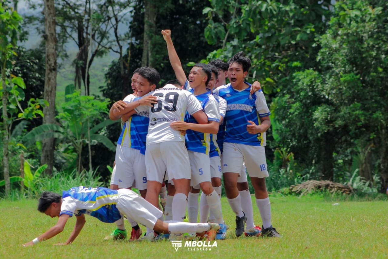 Kelas XI MIPA 1 Juara Ligos SMAN 1 Sigaluh