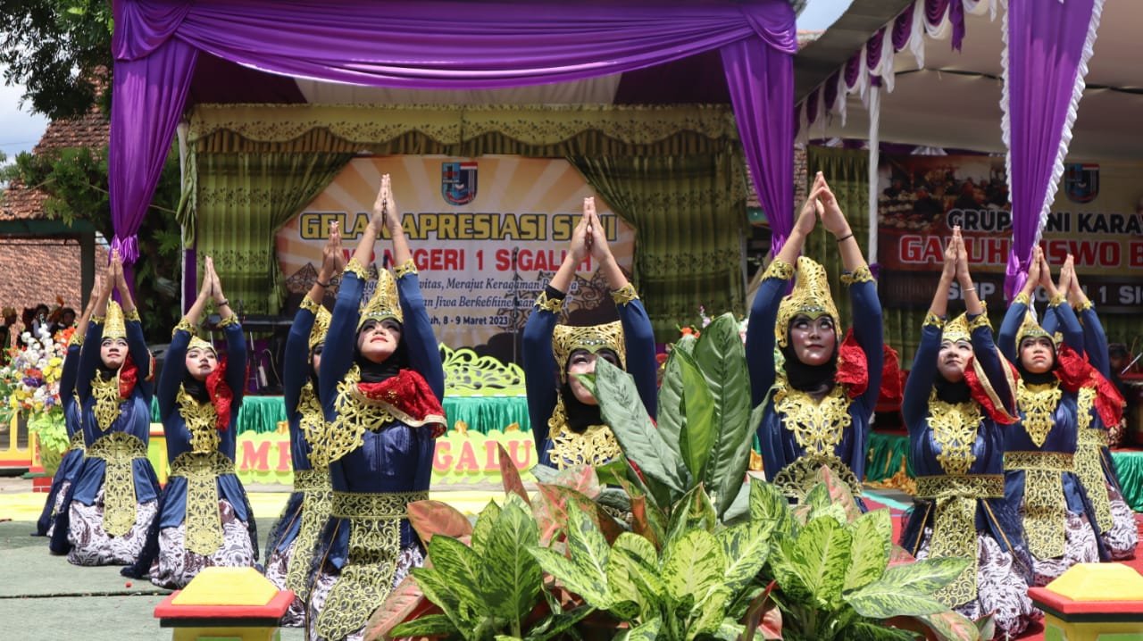 SMPN 1 Sigaluh Gelar Apresiasi Seni