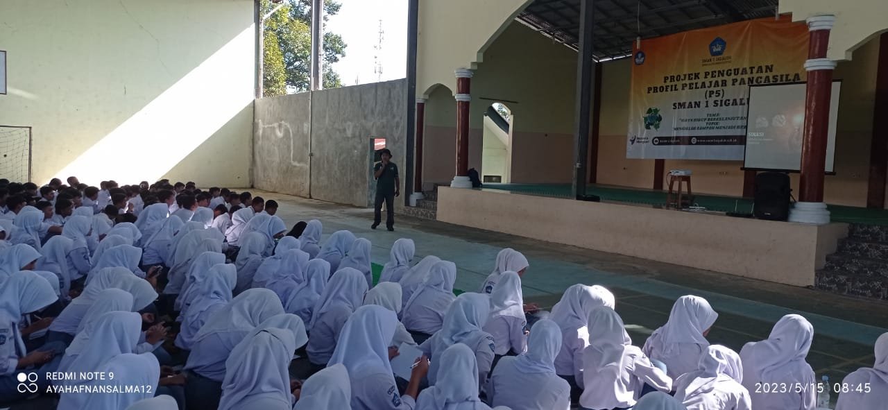 P5 SMAN 1 Sigaluh Ajak Olah Sampah Menjadi Berkah