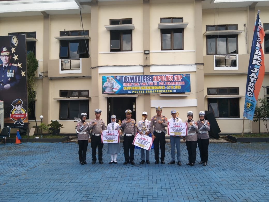 SMAN 1 Purwareja Klampok Juara 1 Lomba PBB Tingkat Banjarnegera