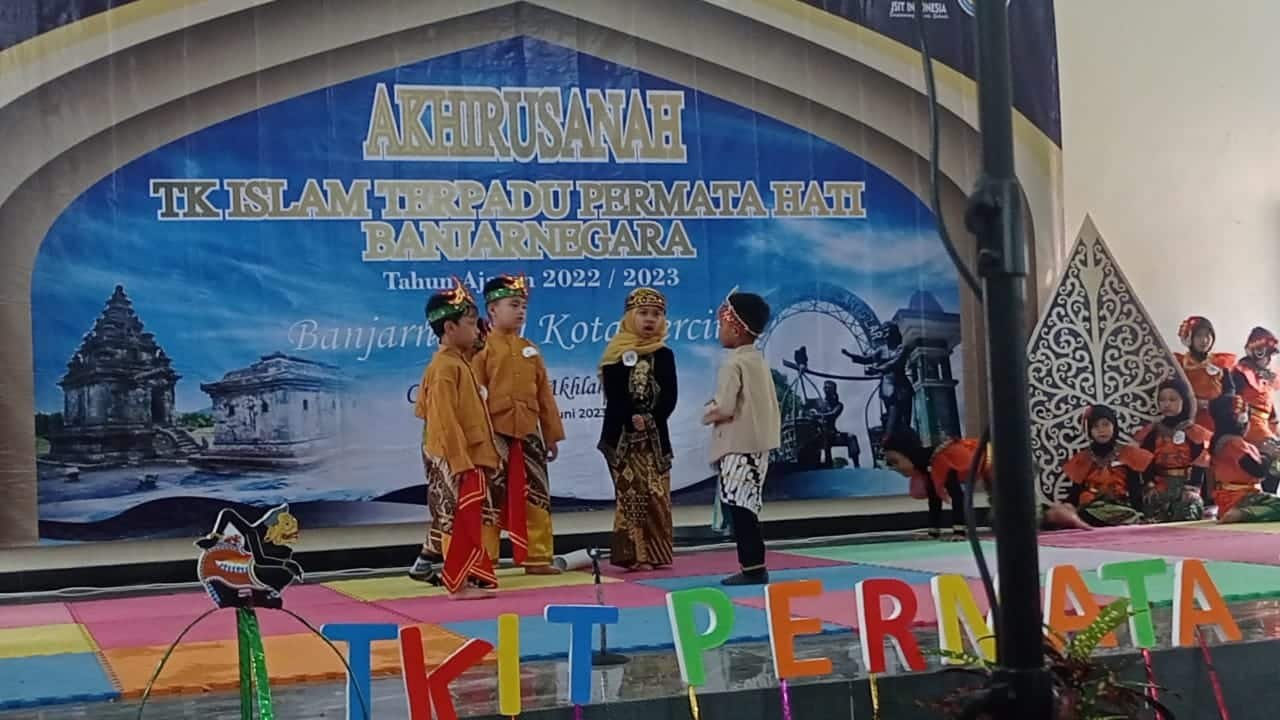 TKIT Permata Hati Gelar Akhirussanah Kental Budaya Daerah