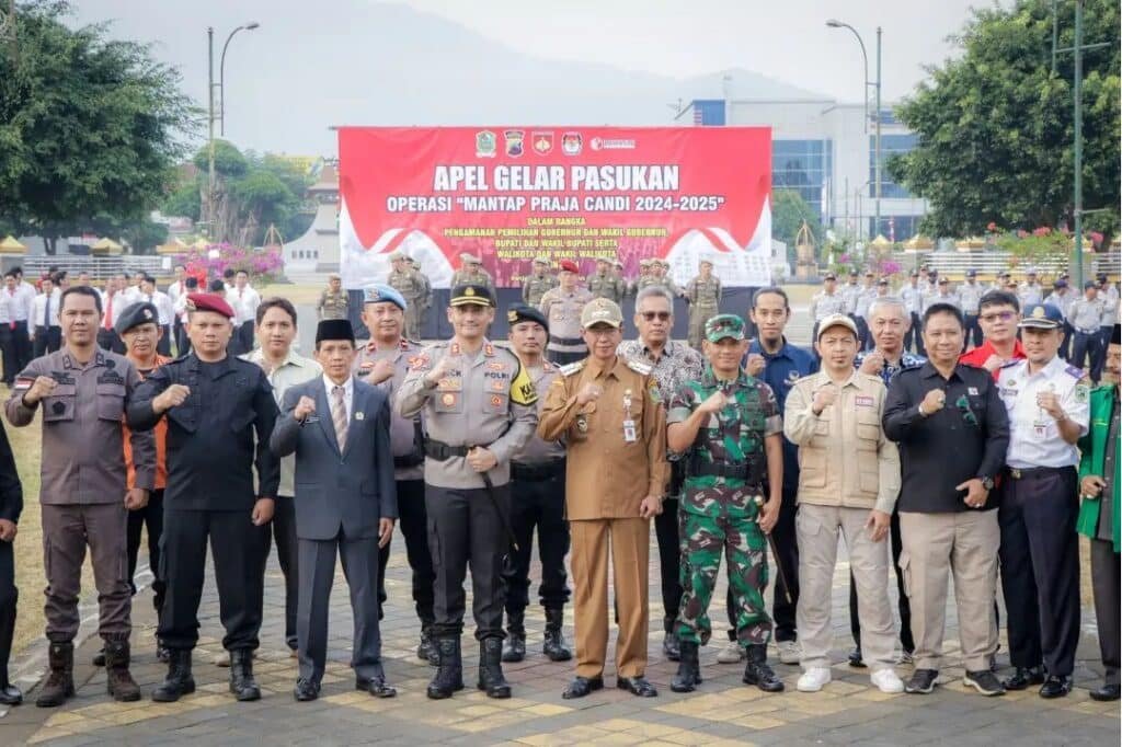 Persiapan Pengamanan Pilkada Serentak 2024 di Banjarnegara, PJ Bupati Banjarnegara Pimpin Apel Gelar Pasukan Operasi Mantap Praja Candi