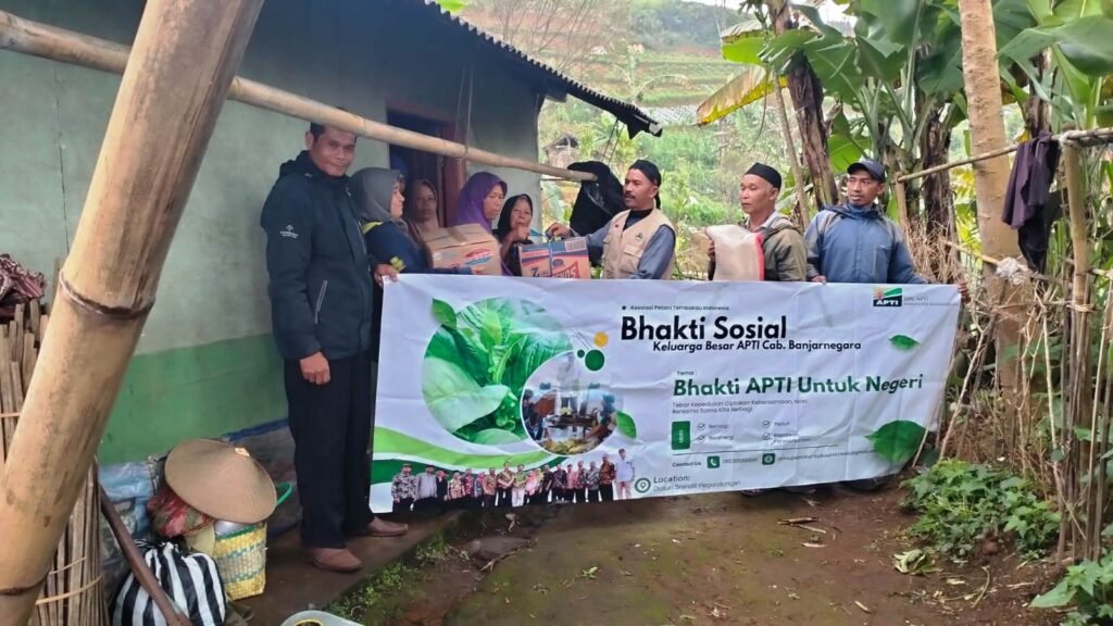 Kolaborasi Petani dan Masyarakat: Bakti Sosial APTI Banjarnegara di Desa Pejawaran
