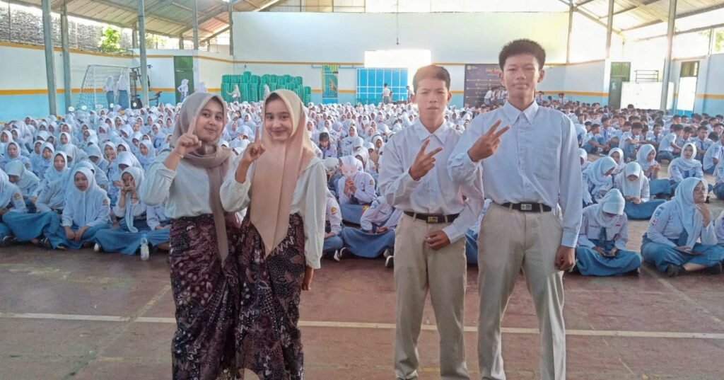 Menarik. Pemilihan Ketua OSIS SMAN 1 Purwareja Klampok, Pertarungan Gagasan dan Inovasi dengan E-Voting