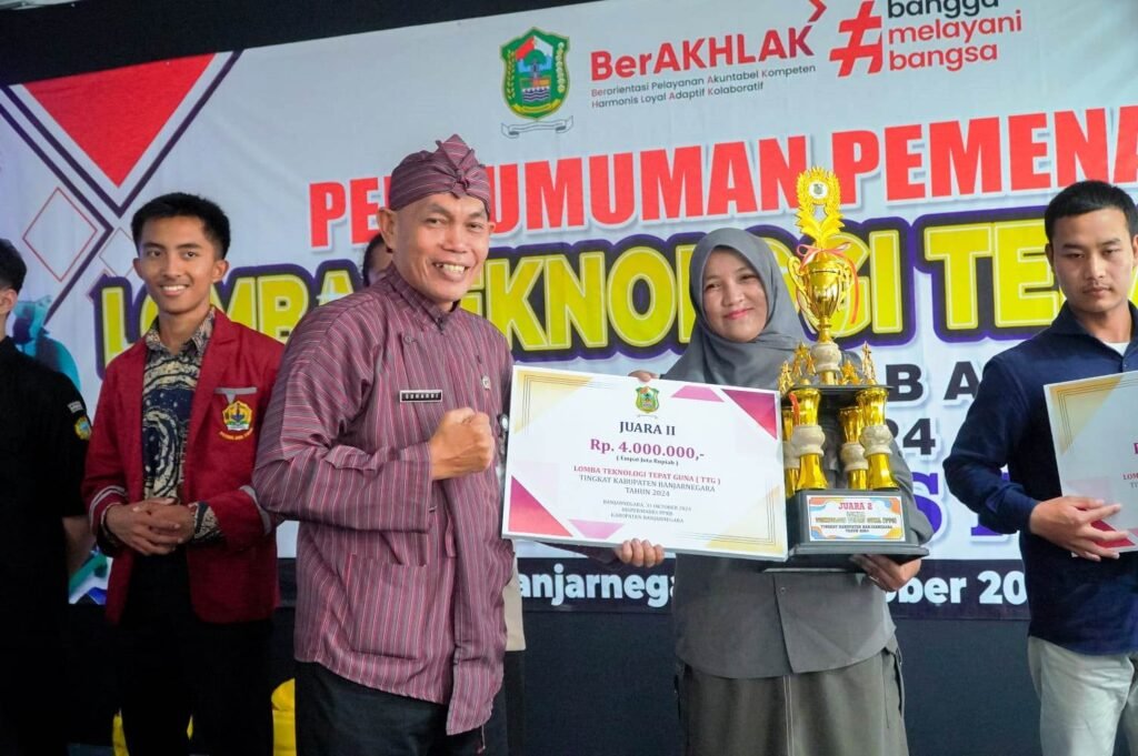 Yekti Nunihartini Raih Juara di Lomba Teknologi Tepat Guna dengan Inovasi “Sawah Mini” untuk Urban Farming