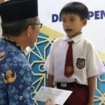 Zakat Profesi Guru, Dorongan Semangat Baru untuk Siswa Kurang Mampu
