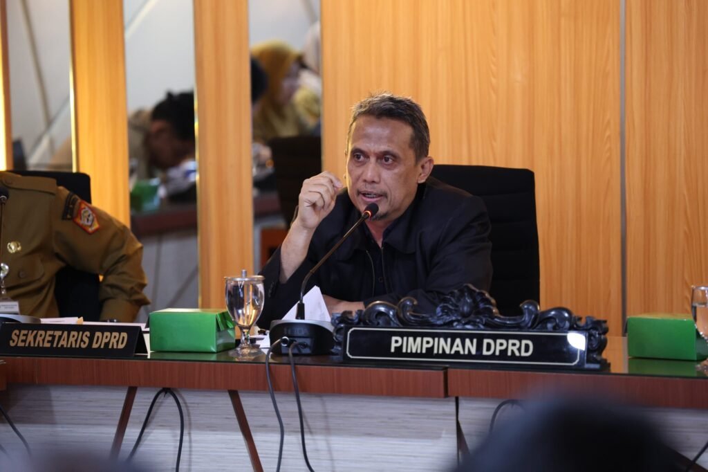 WhatsApp-Image-2025-05-20-at-10.29.59_b328609e-scaled-1-1024x682 Kekeringan Bukan Lagi Musiman: Alarm Ekologi Jawa Tengah dan Seruan Tindakan dari DPRD