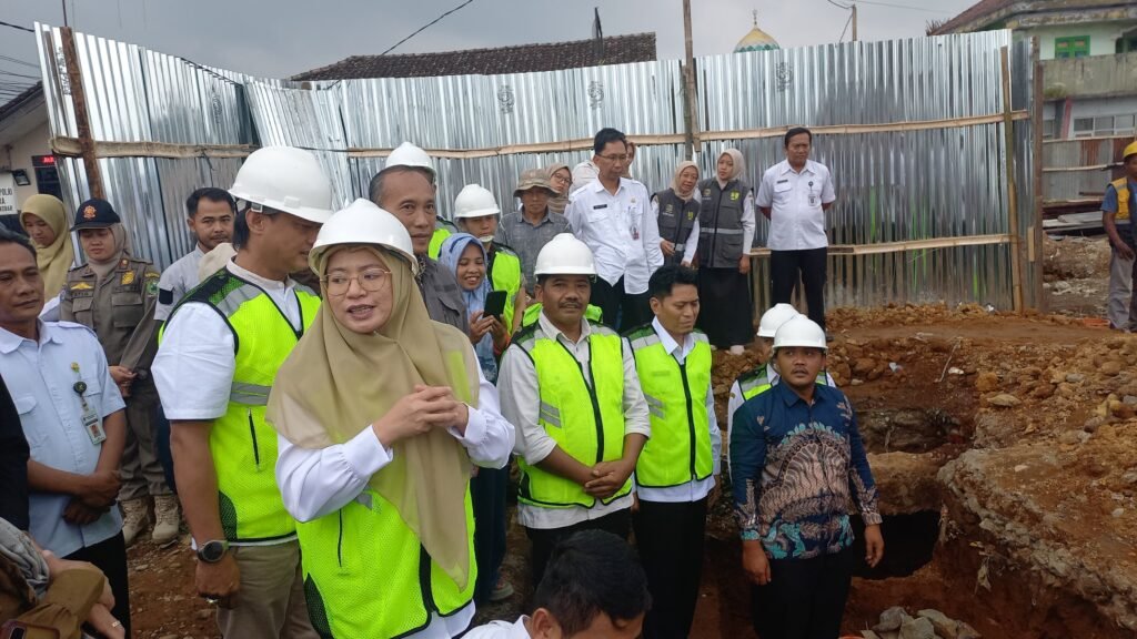 faa2be44-0ac2-4c4b-97ea-412f36bf71d4-1024x576 Pasar Karangkobar Bangkit! Setahun Setelah Terbakar, Pembangunan Resmi Dimulai