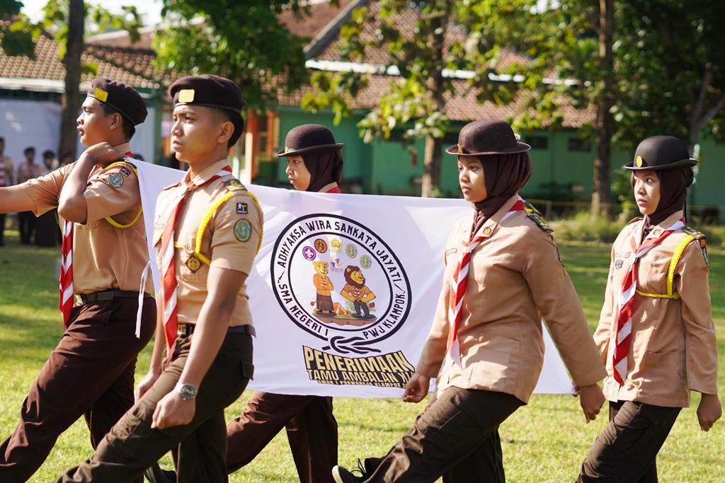 d5c74d29-d0ab-44c1-bfac-2e106ff4fe65 Ada Singa Leo & Leona, Perkemahan Pramuka SMAN 1 Purwareja Klampok Jadi Momen Tak Terlupakan