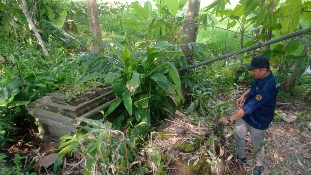 makam-2-1024x576 Jejak Leluhur Banyumas Raya Tersembunyi di Klampok, dari Makam Adipati hingga Kuburan Belanda
