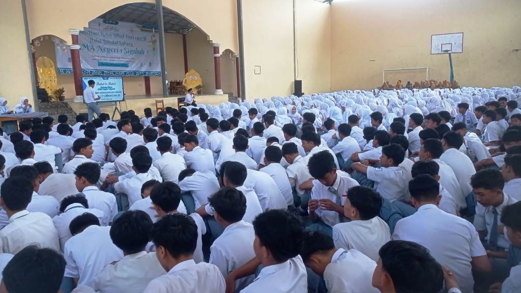 hbh-sma-2 Hangat dan Penuh Makna, Halal Bihalal SMAN 1 Sigaluh Perkuat Kebersamaan Warga Sekolah